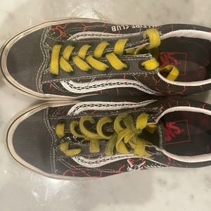 Vans x Stranger Things Low Tops HELLFIRE "friends Dont Lie" Sneakers